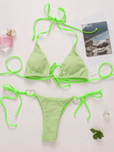 Conjunto de bikini halter con decoración de corazón